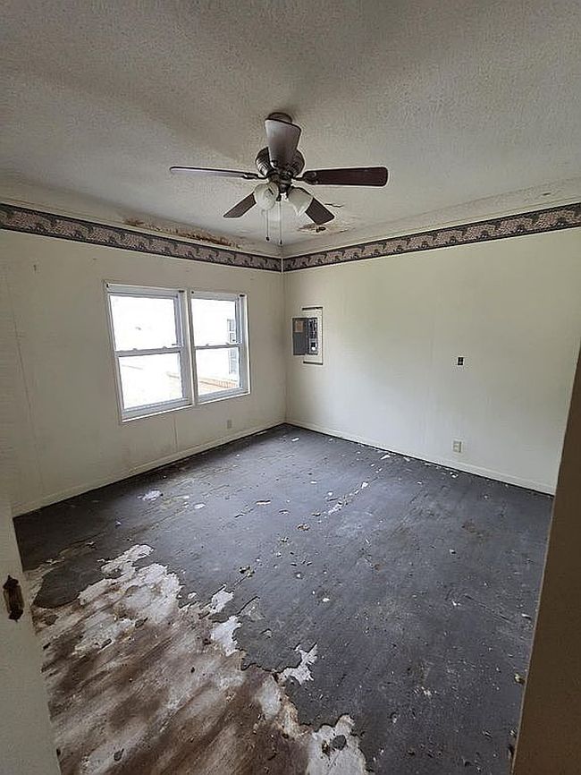 Photo of 407 Church St, Warrior, AL