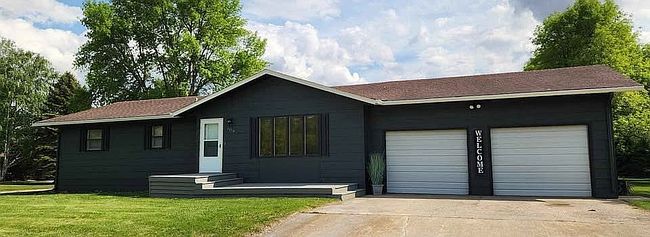 Photo of 1118 Lilac Ave, Oakes, ND
