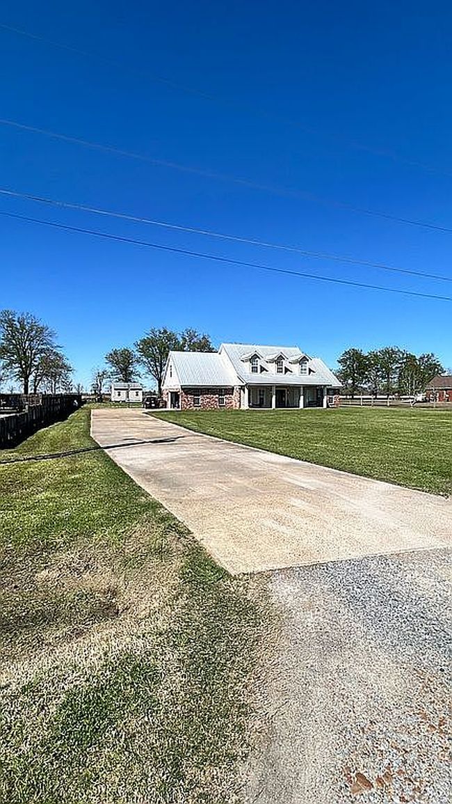 Image of 64 Horseshoe Dr
