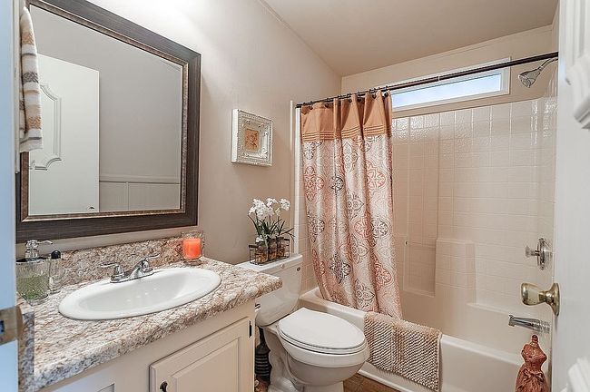Image of 1950 E 24th St Lot 75