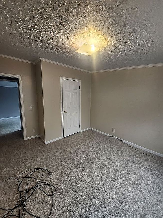 Photo of 4472 Wynnwood Dr, Howell, MI