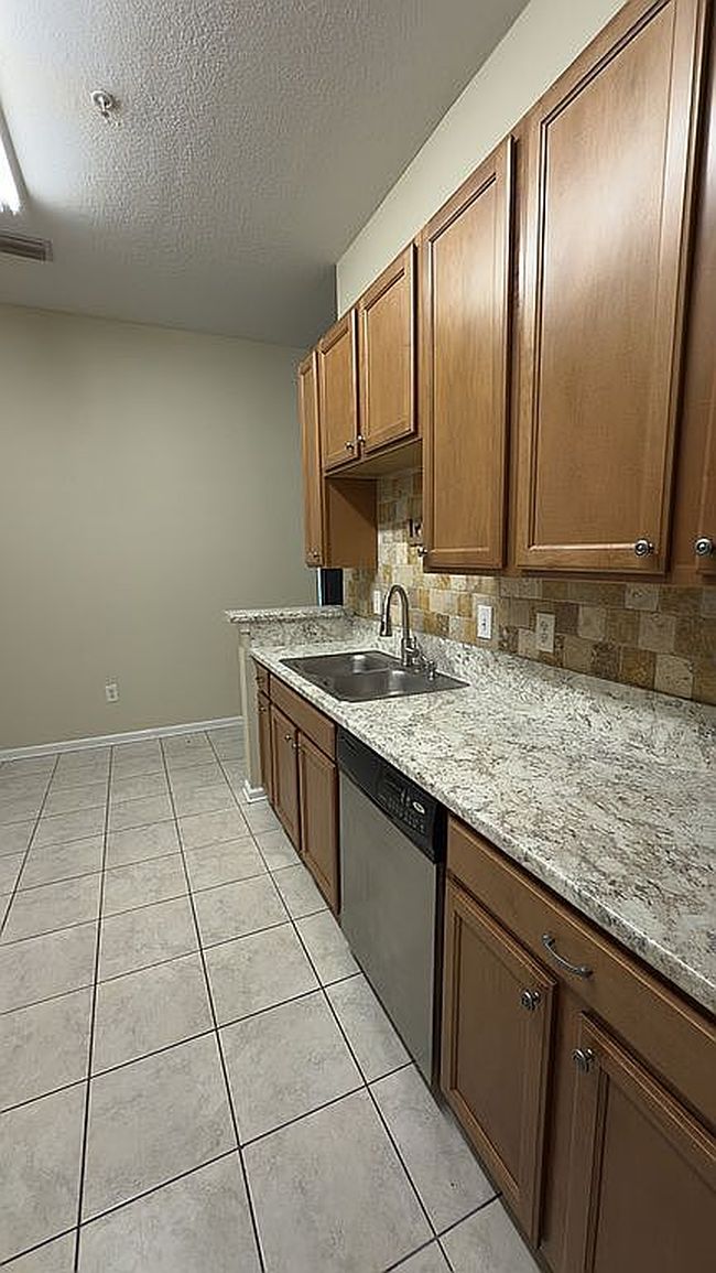Photo of 7059 Deer Lodge Cir Unit 101, Jacksonville, FL