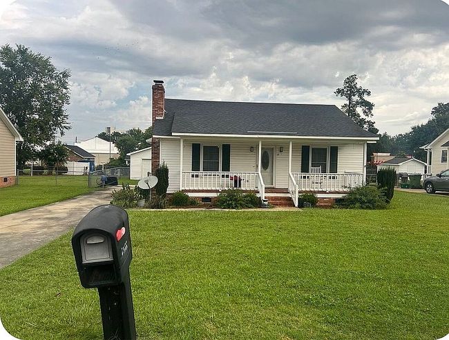 Photo of 1011 Buchanan Dr