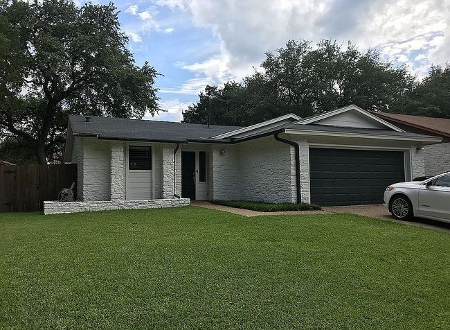 Photo of 3601 Peregrine Falcon Dr, Austin, TX
