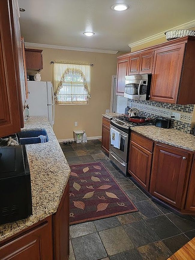 Image of 920 Linden Ave