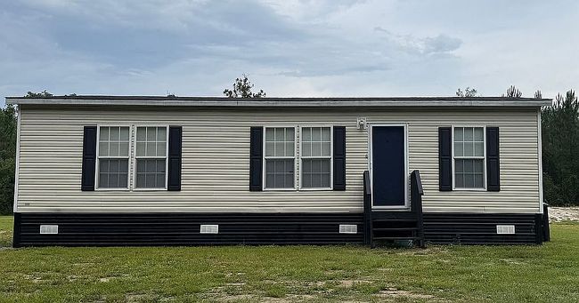 Photo of 915 Ne County Road 225, Lawtey, FL