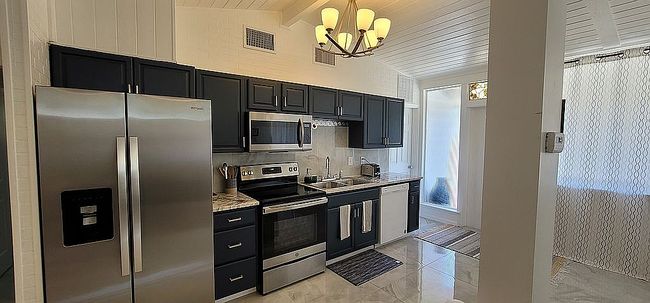 Image of 1825 4th Ln