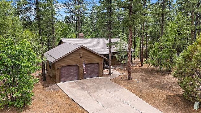 Image of 1601 S Spruce Ln