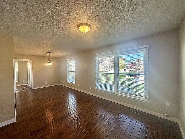 Preview of property located at 1730 S Ash St