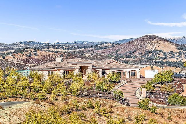 Photo of 24848 Starlight Mountain Rd, Ramona, CA