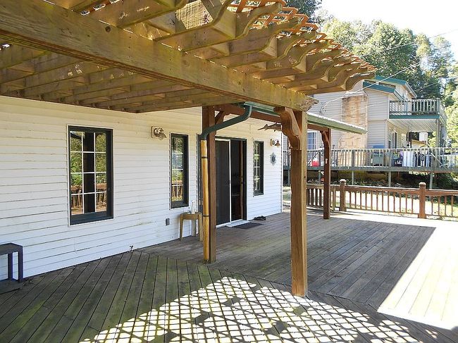 Photo of 1371 Cobblers Knob Ln
