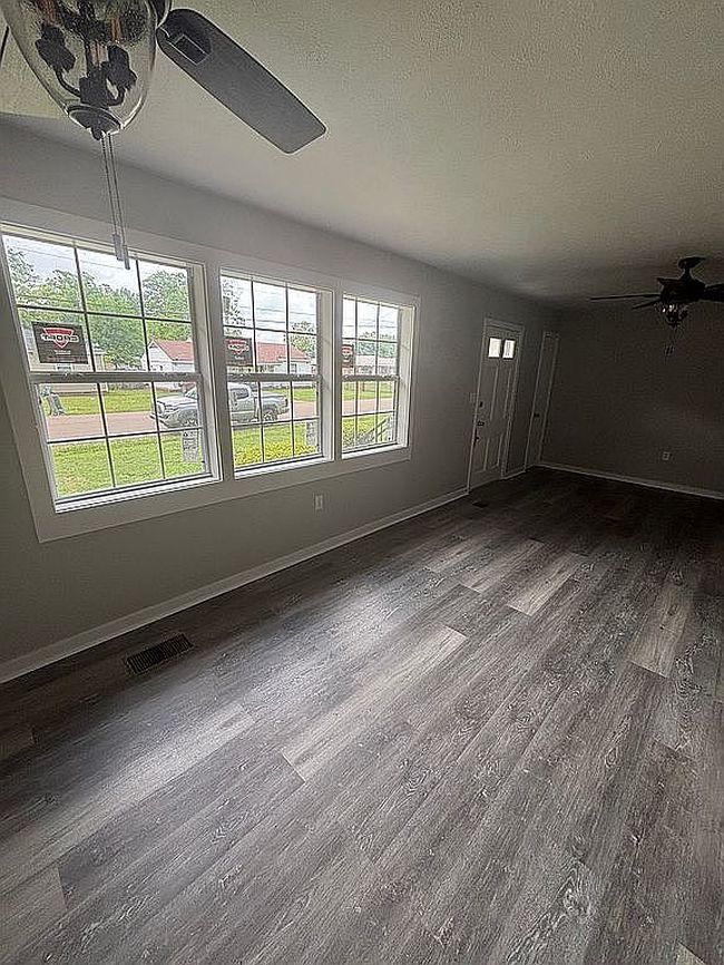 Image of 106 Pine Park Dr