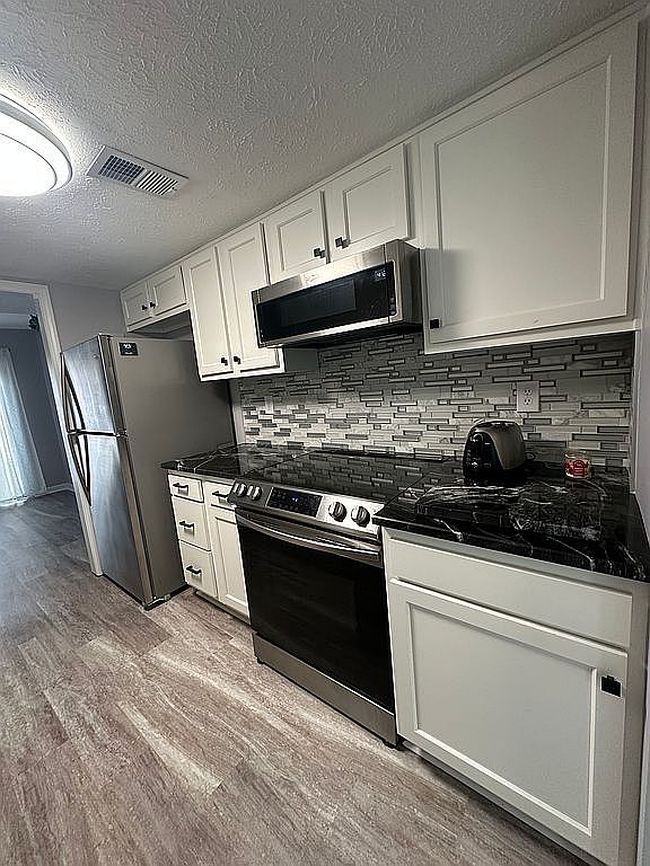 Image of 3540 Laredo Dr