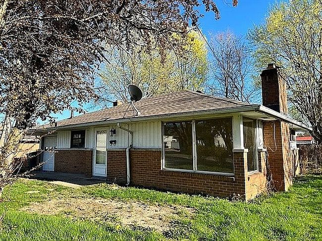 Image of 2427 E 10th St