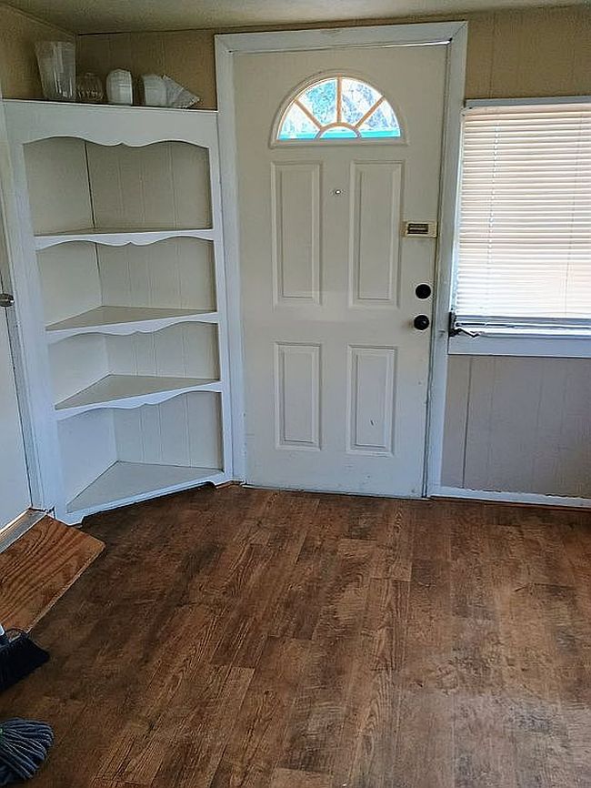 Image of 646 Pear Ln