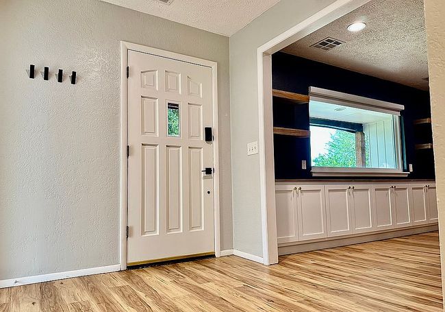 Additional photo 3 of property located at 3029 Berkshire Way