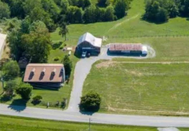 Photo of 4579 Wolf River Dock Rd, Albany, KY