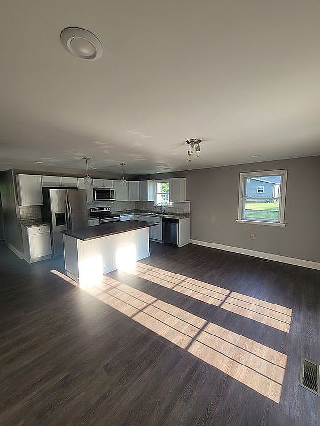 Photo of 313 N Charity St, Bethel, OH