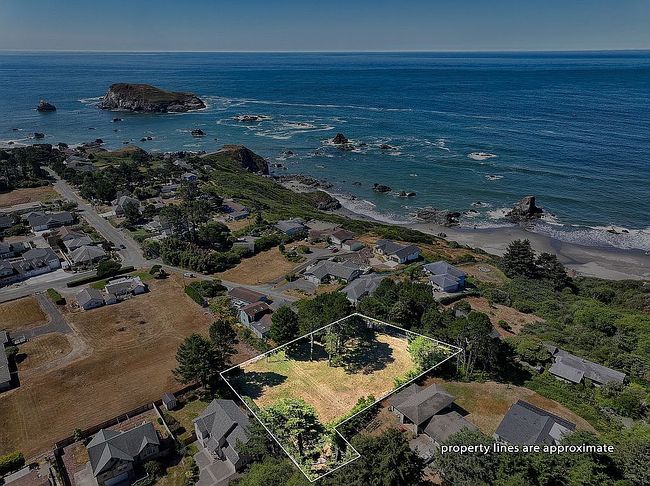 Photo of Holmes Dr, Brookings, OR