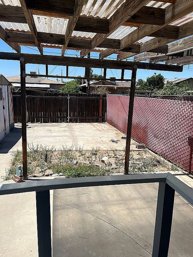 Photo of 2307 Oxford St, Delano, CA