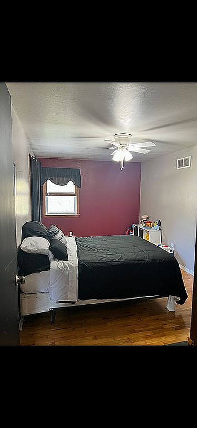 Photo of 109 Greenway Dr, Goshen, IN