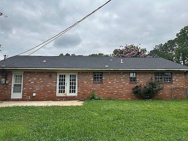 Additional photo 2 of property located at 203 Robinson St Sw