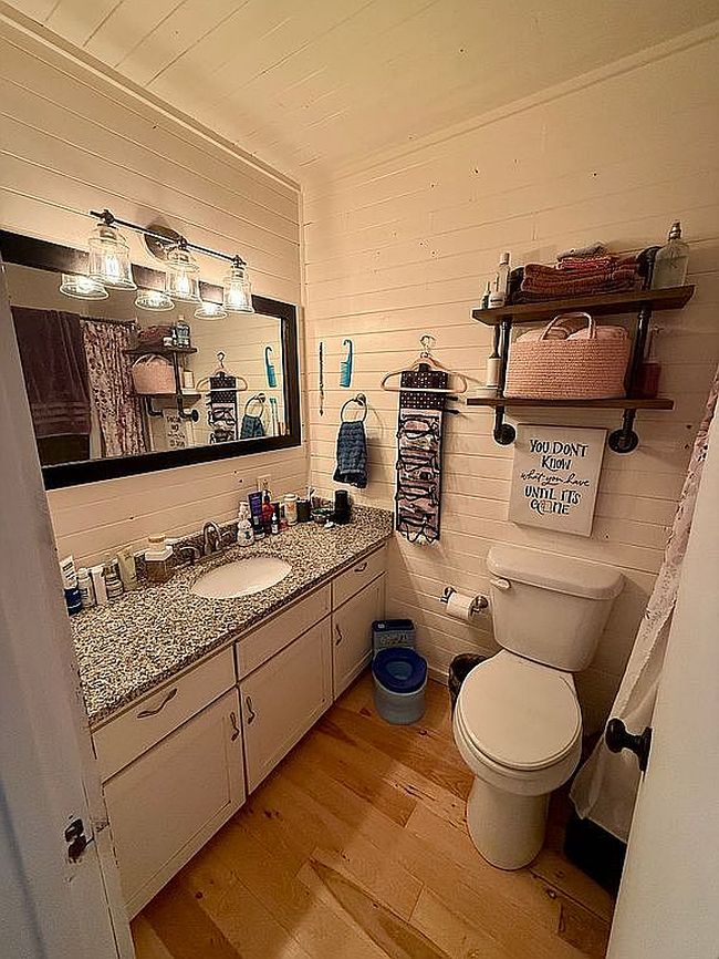 Image of 5 Duvall Ln