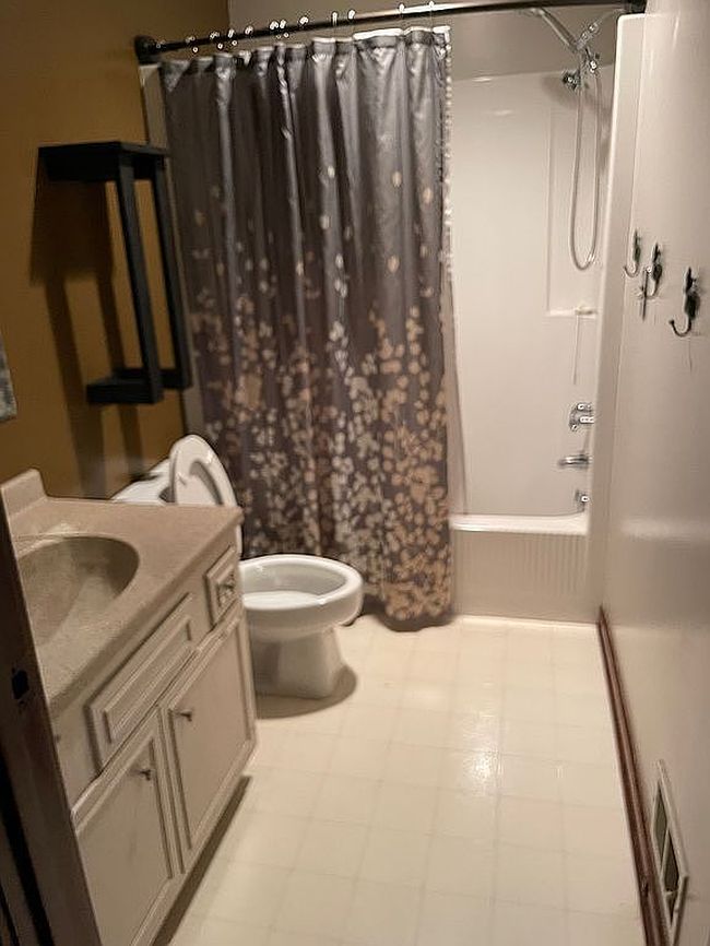Photo of 6696 Embassy Ct, Maumee, OH