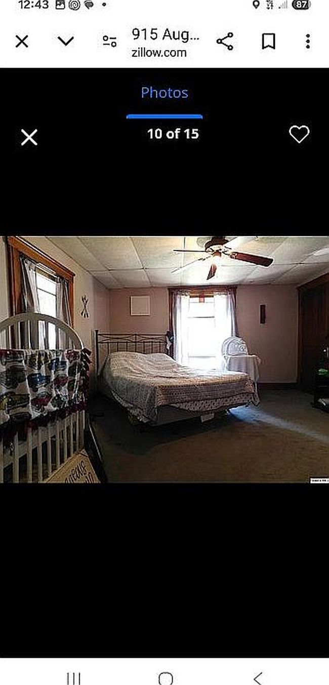 Photo of 915 Augusta Rd, Carthage, IL