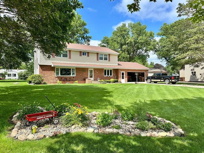 Photo of 515 2nd St Sw, New Richland, MN