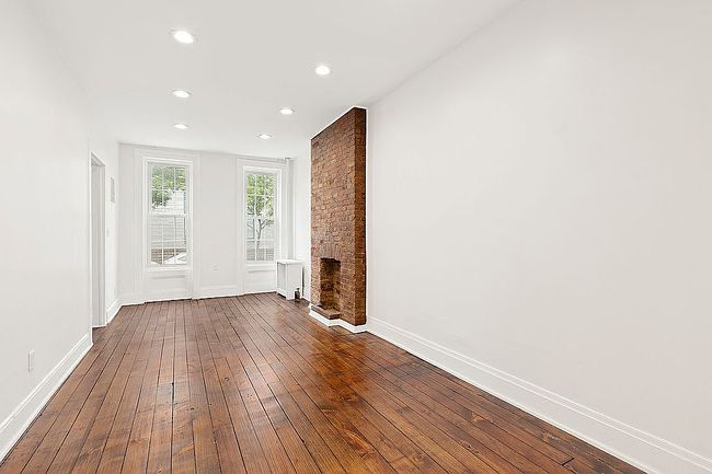 Photo of 342 Carroll St, Brooklyn, NY