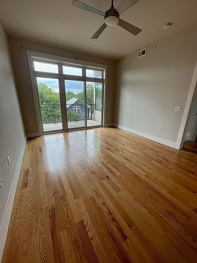 Photo of 1301 Chicon St Unit 302, Austin, TX