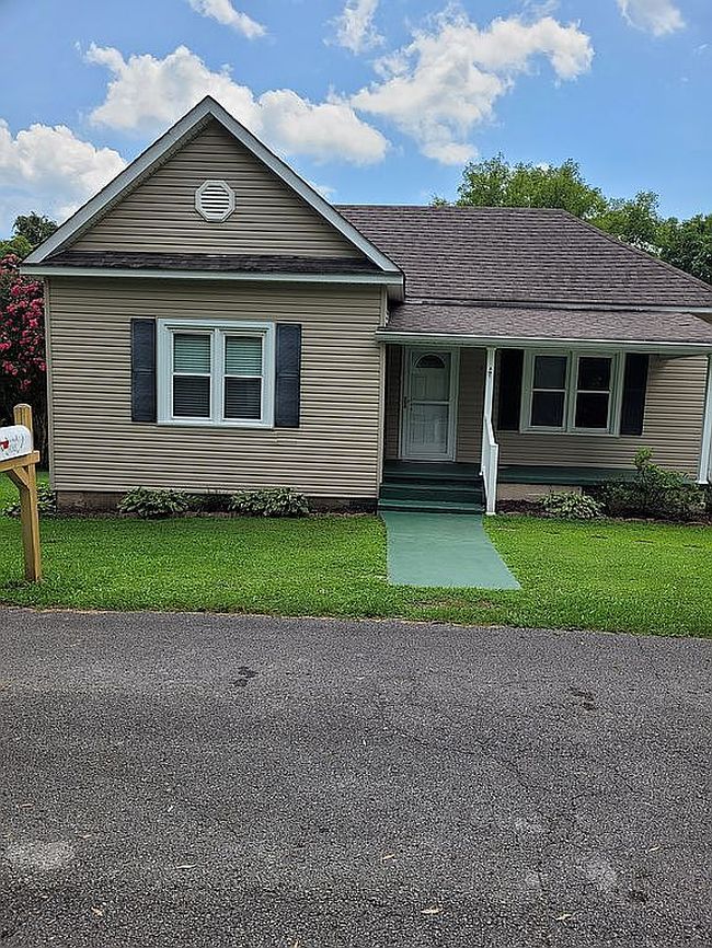 Photo of 508 E 14th St, Chickamauga, GA