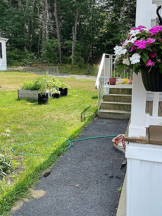 Photo of 6 Torey Pl, Londonderry, NH