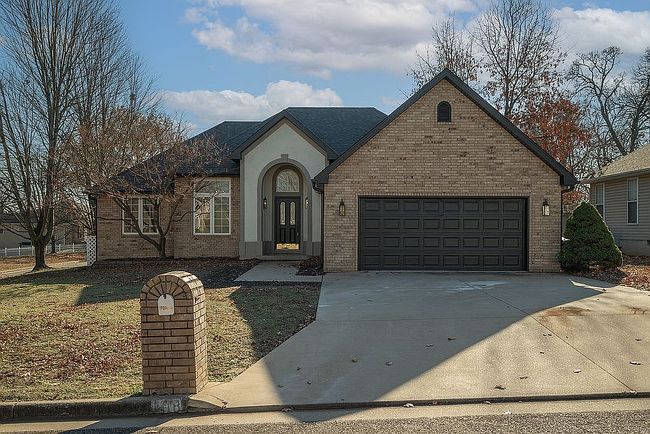 Preview of property located at 1918 Sadie Ln