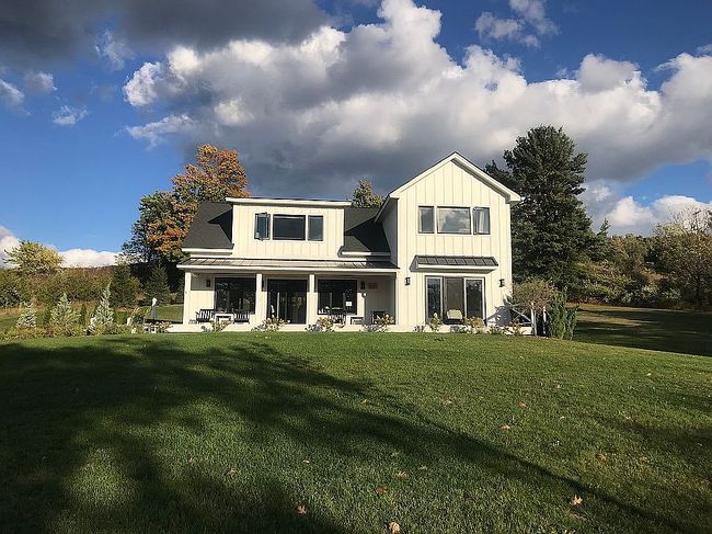 Image of 8262 Peninsula Dr