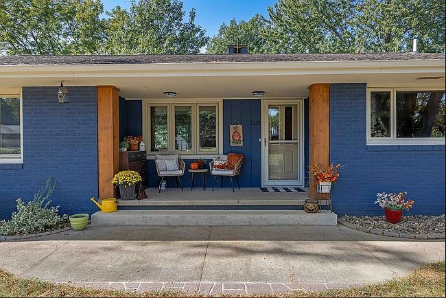Photo of 203 Rhinehart Ave, Dallas Center, IA