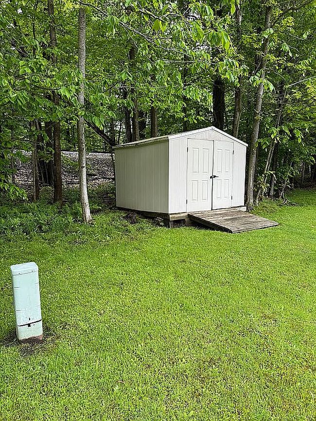 Image of 8528 Chipmunk Dr