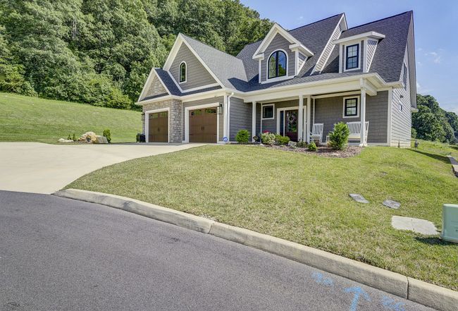 Photo of 92 Slonaker Cir
