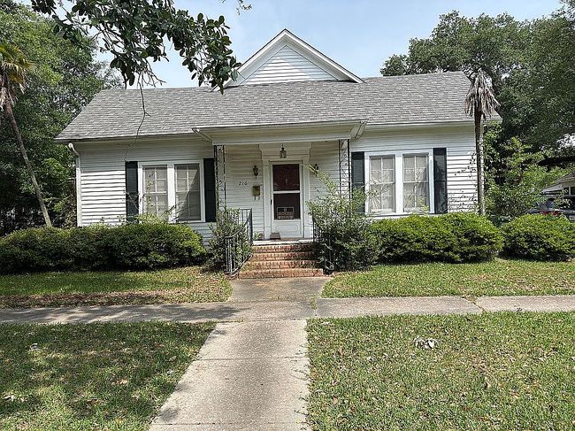 Preview of property located at 216 W Northern Ave