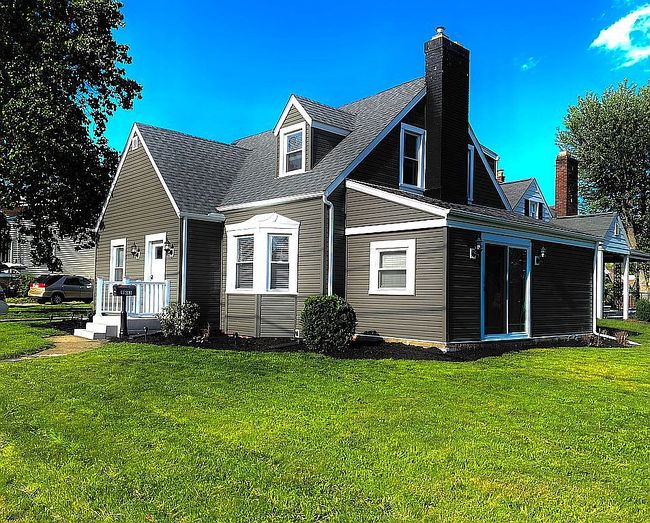 Photo of 1103 Colonial Blvd Ne