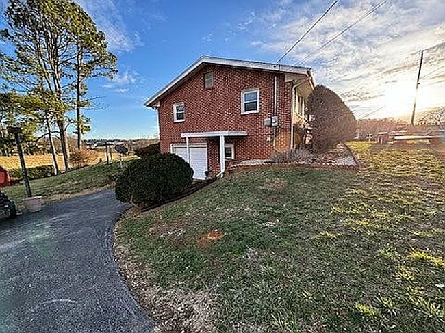 Image of 146 Boone Ave