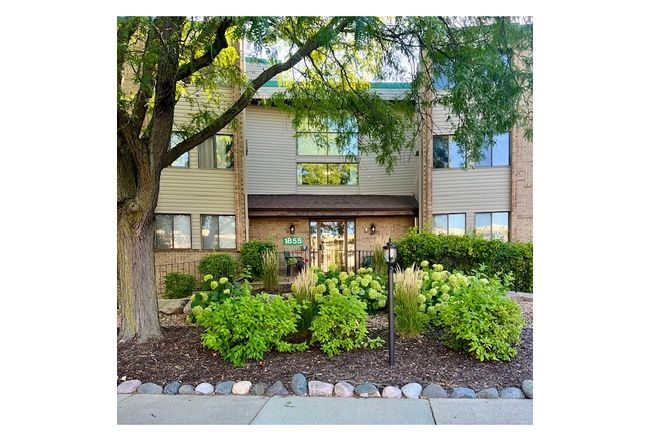 Photo of 1855 Silver Bell Rd, Eagan, MN