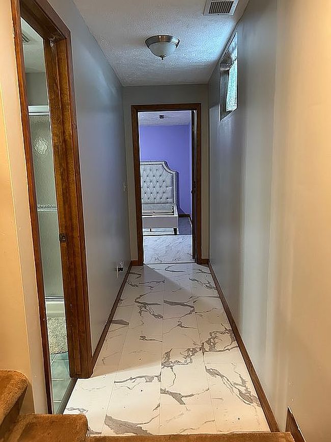 Image of 580 E 1st St