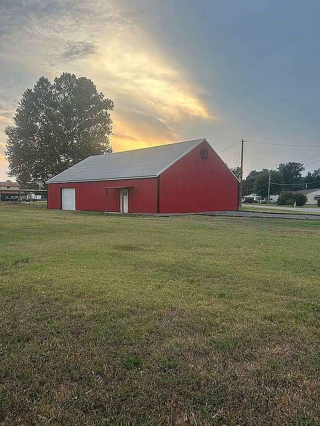 Preview of property located at 600 W Commercial St