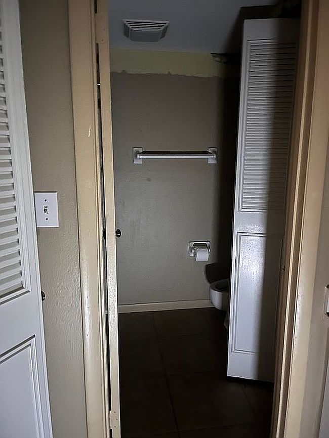 Photo of 1703 Park Meadows Dr Apt 3, Fort Myers, FL