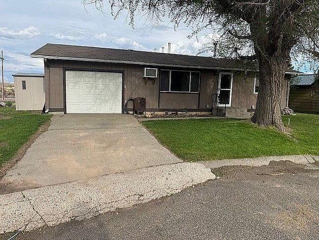 Photo of 209 Birch Ct, Colstrip, MT