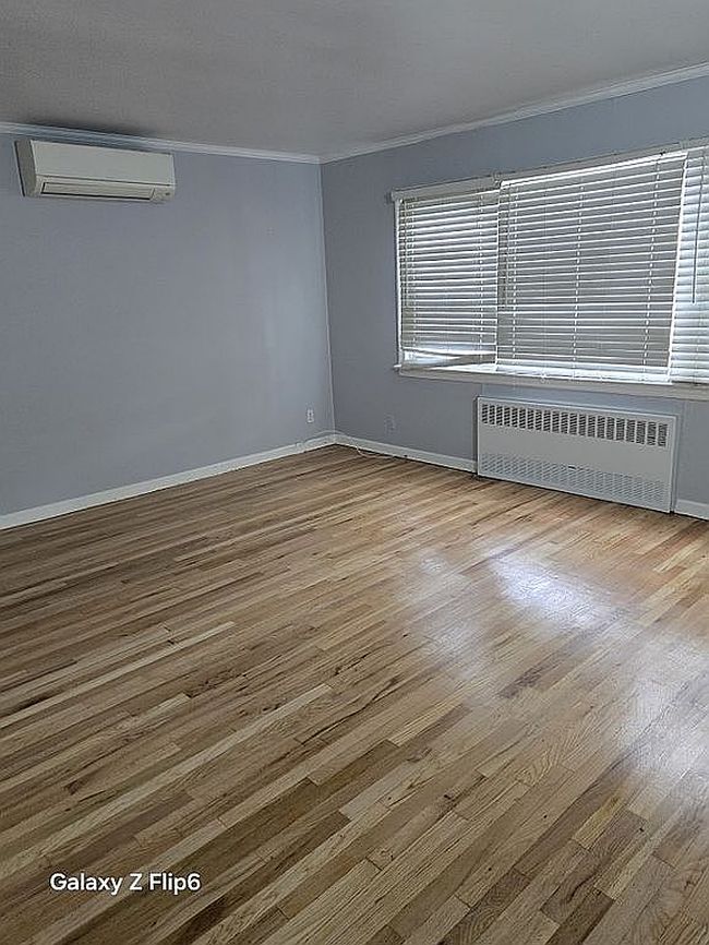 Photo of 12905 Sutter Ave, Jamaica, NY