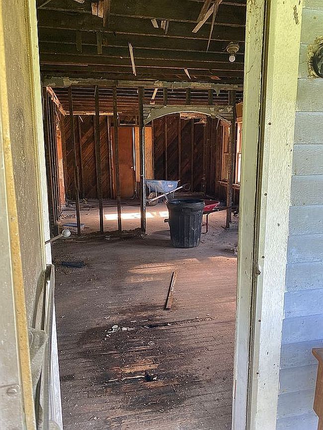 Image of 7111 W Tabor Hill Rd