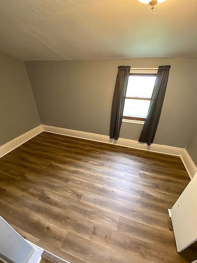 Photo of 770 3rd St N, Carrington, ND